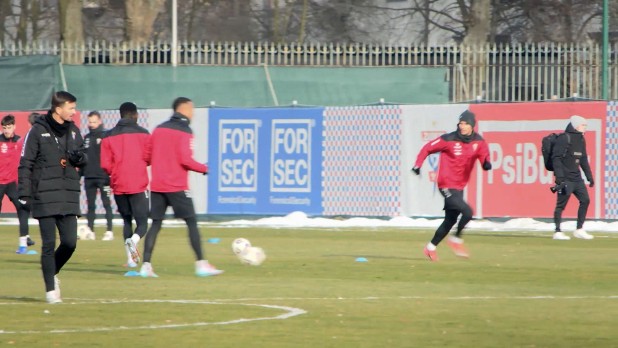 Trójkolorowi zmierzą się z Portowcami