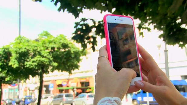 Odłóż telefon, włącz relacje